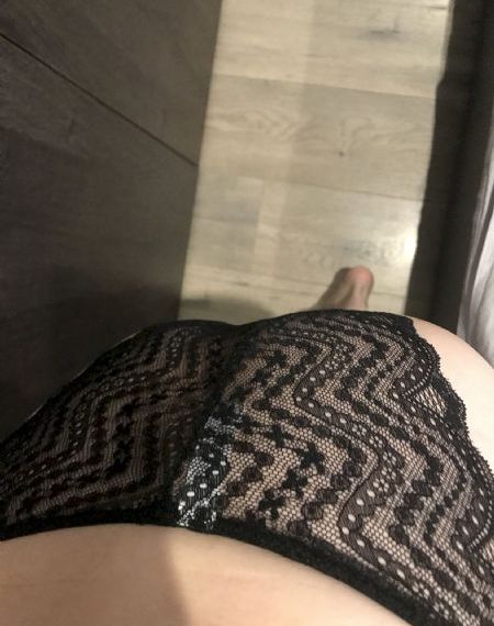 梁丽三点尽露无删减版电影_720神马影院手机在线