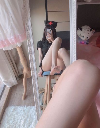 老师丝袜脚快夹好紧_BD国语高清免费观看
